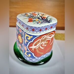 Antique Imari Porcelain Tea Jar with Phoenix - Oriental Decor Lidded Dish 3x4”